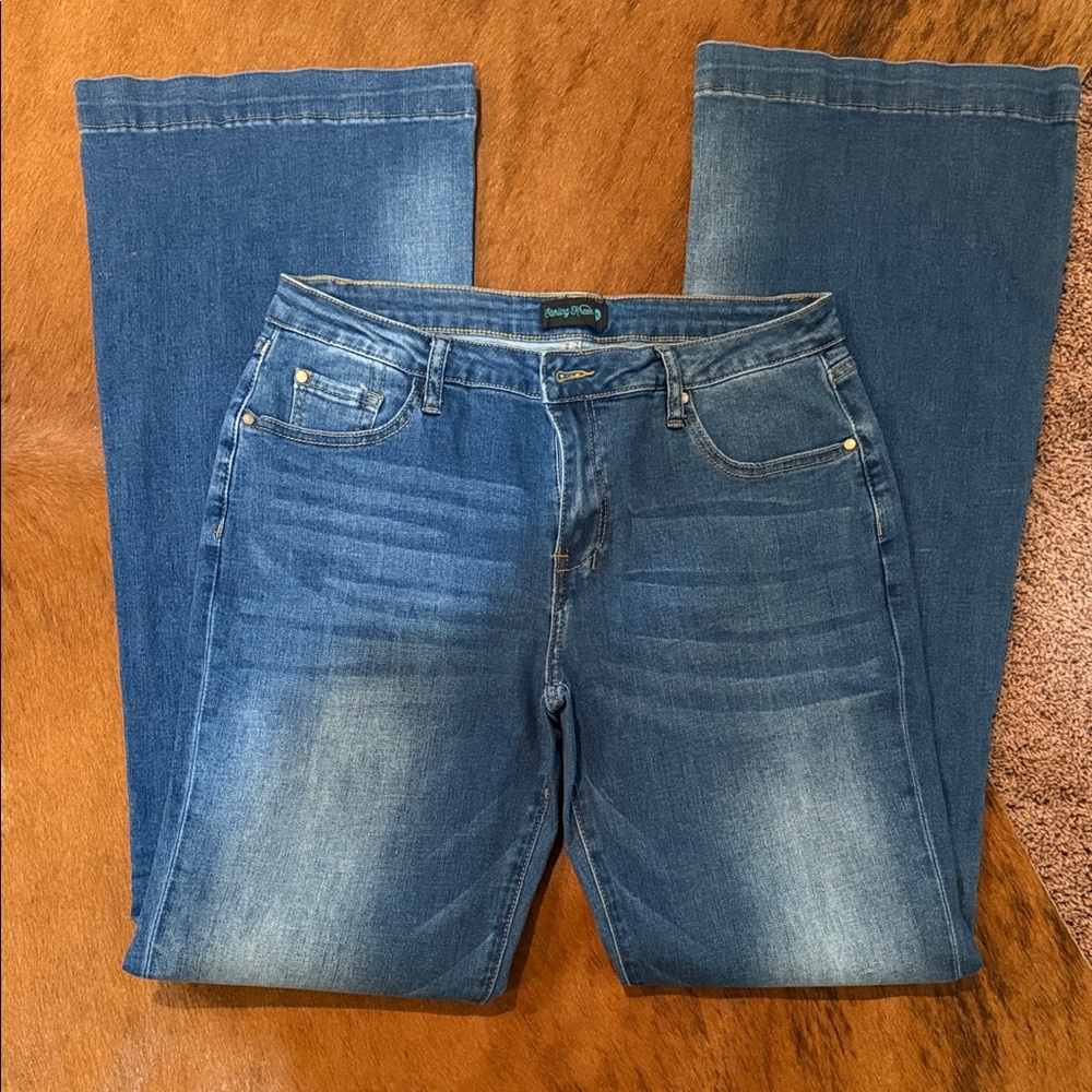 Denim Straight Leg Jeans in Classic Blue
